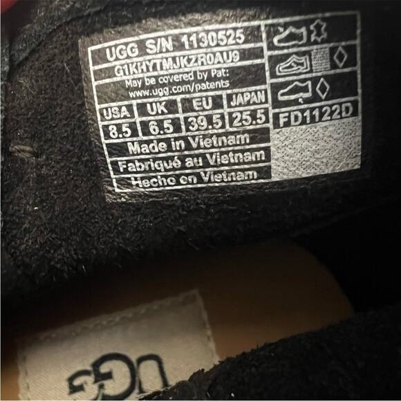 UGG Women's Black Josefene Distressed Cuff Ankle Bootie – Sz 8.5 - Picture 11 of 11